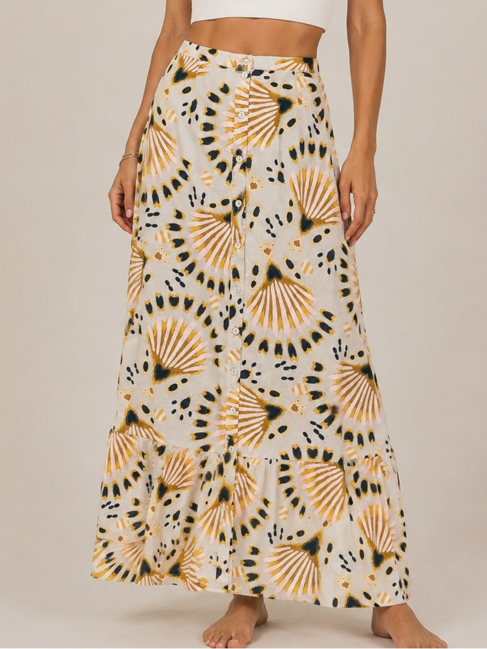 Tan & yellow seashell pattern maxi skirt size medium